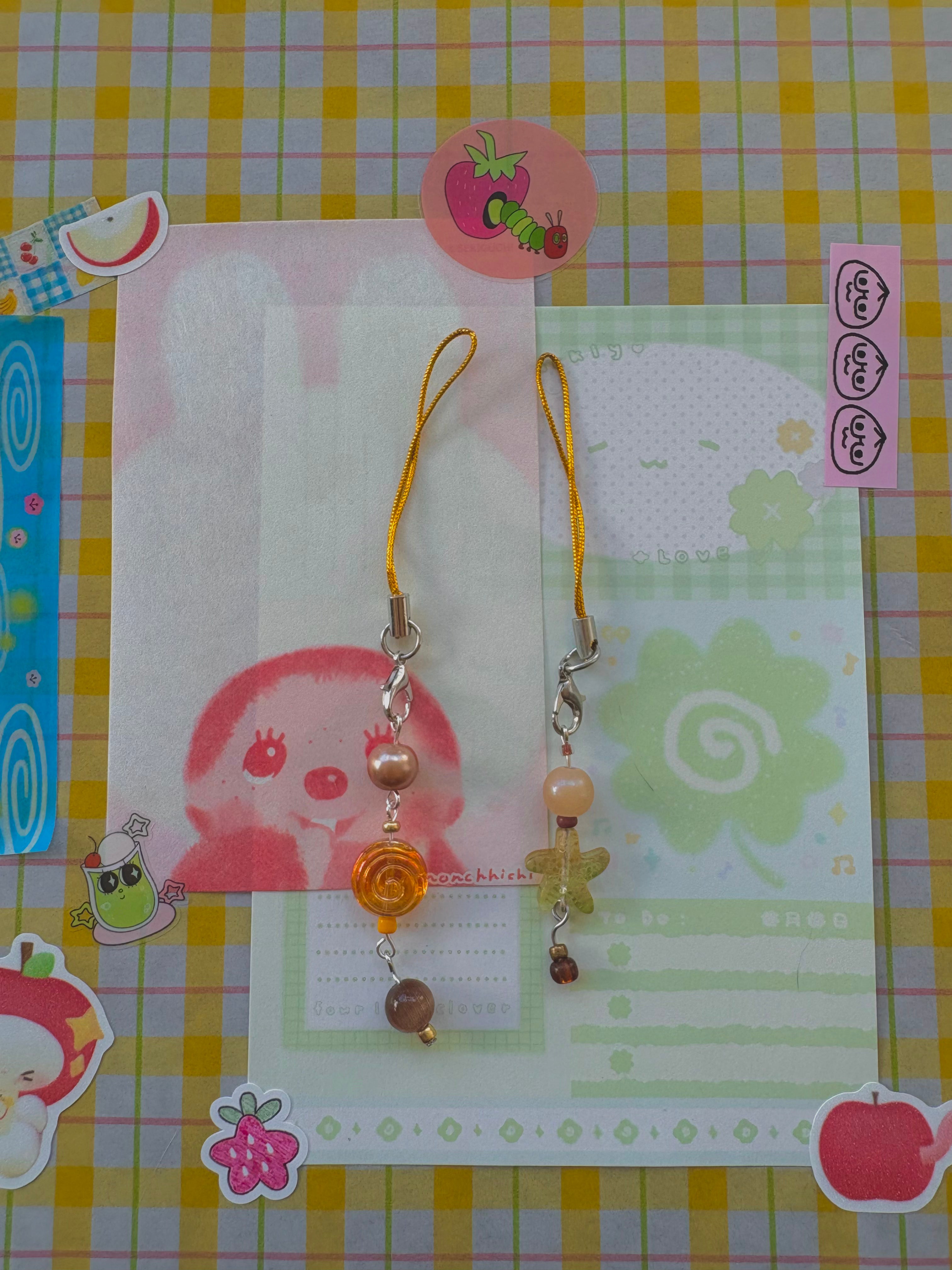 gold phone charms ˗ˏˋ₊ʚ🌟ɞ₊ˎˊ˗